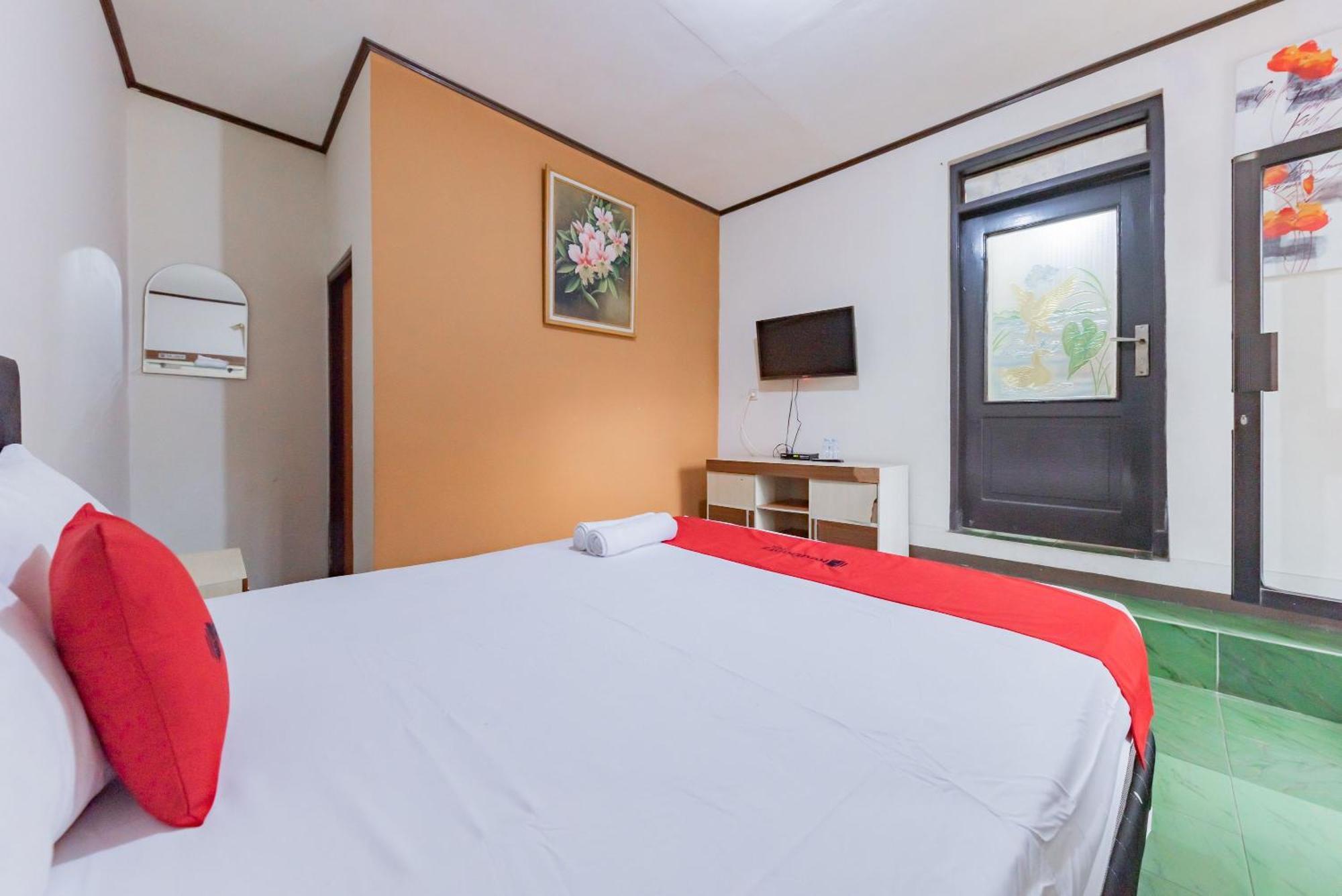 Reddoorz Near Cikole Lembang Hotel Eksteriør billede
